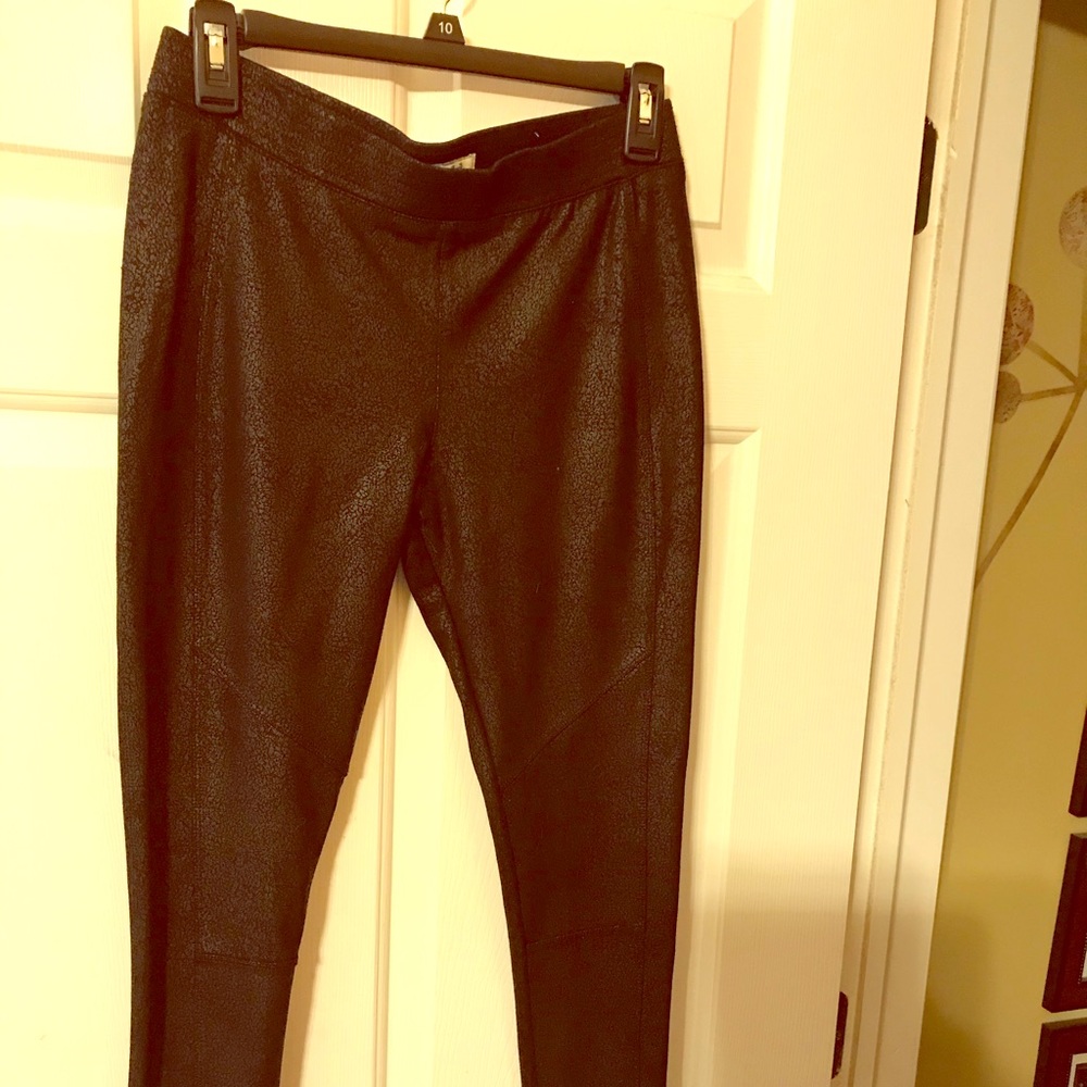 Mudd Shiny Emboss/ Cracked Leather Leggings Sz M